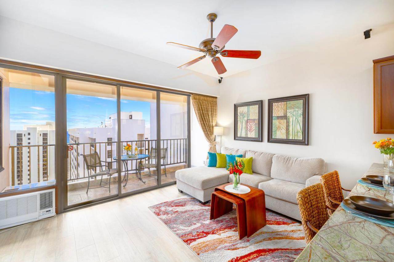 Upscale Penthouse With Ocean Views - Free Parking Apartment Honolulu Exterior foto
