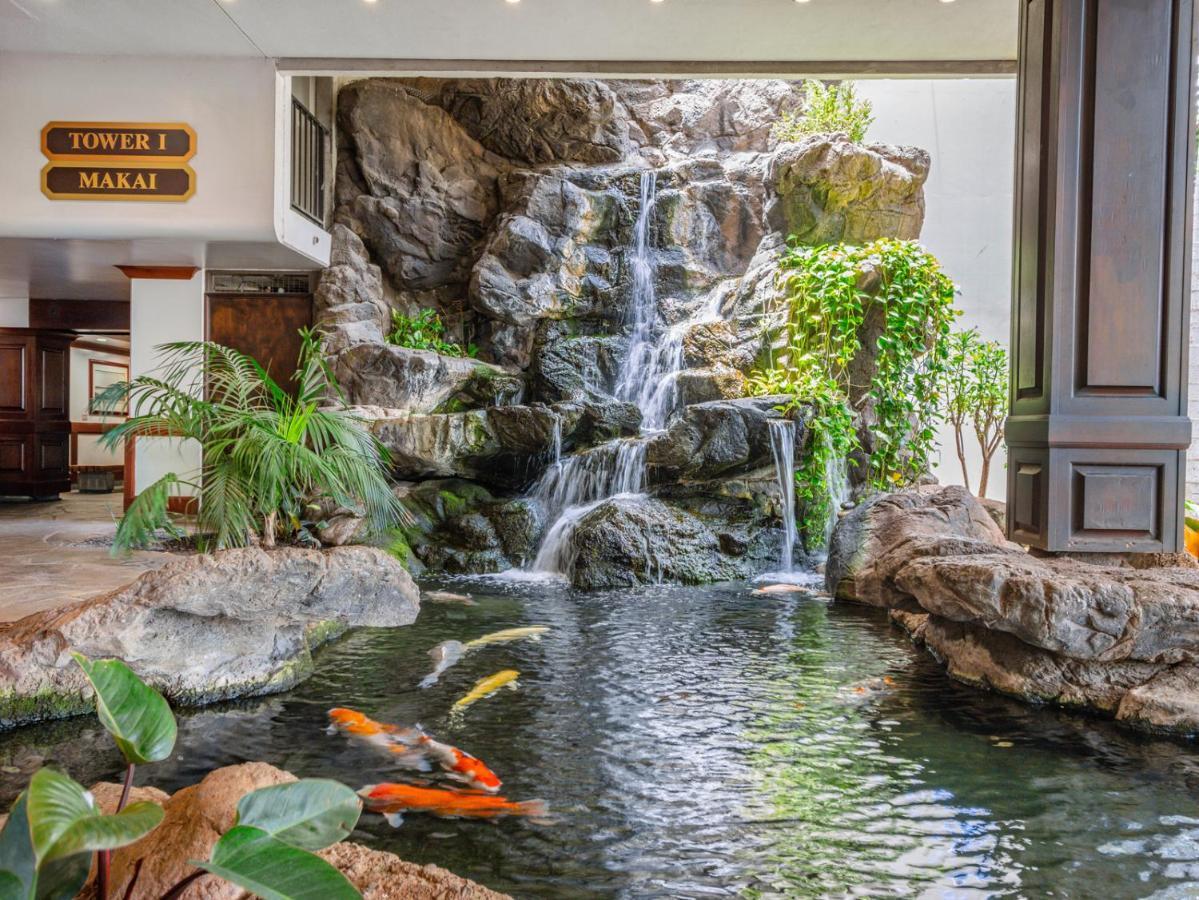 Upscale Penthouse With Ocean Views - Free Parking Apartment Honolulu Exterior foto